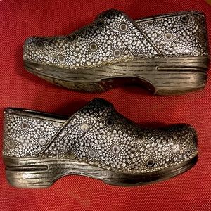 Dansko shoes clogs comfort 36 metallic silver black